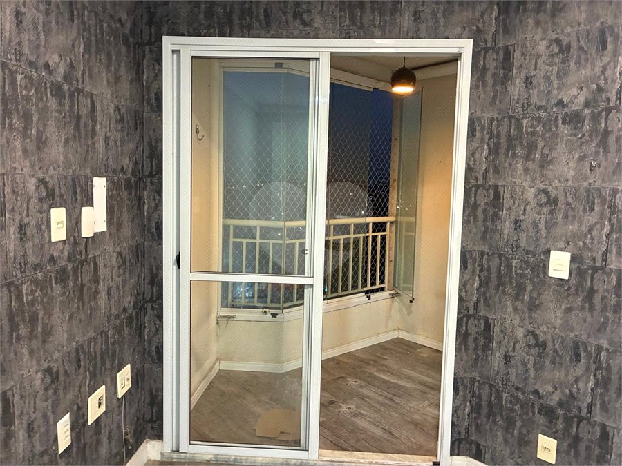 Apartamento para alugar com 2 quartos, sendo 1 suíte, em Vila Endres, Guarulhos, SP