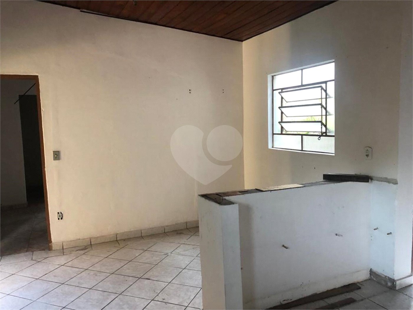 Sobrado à venda com 3 quartos, sendo 1 suíte,  em Serra da Cantareira, Mairiporã, SP