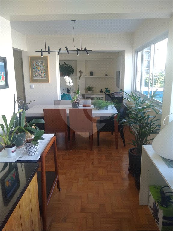 Apartamento à venda com 2 quartos, sendo 1 suíte, em Jardim América, São Paulo, SP