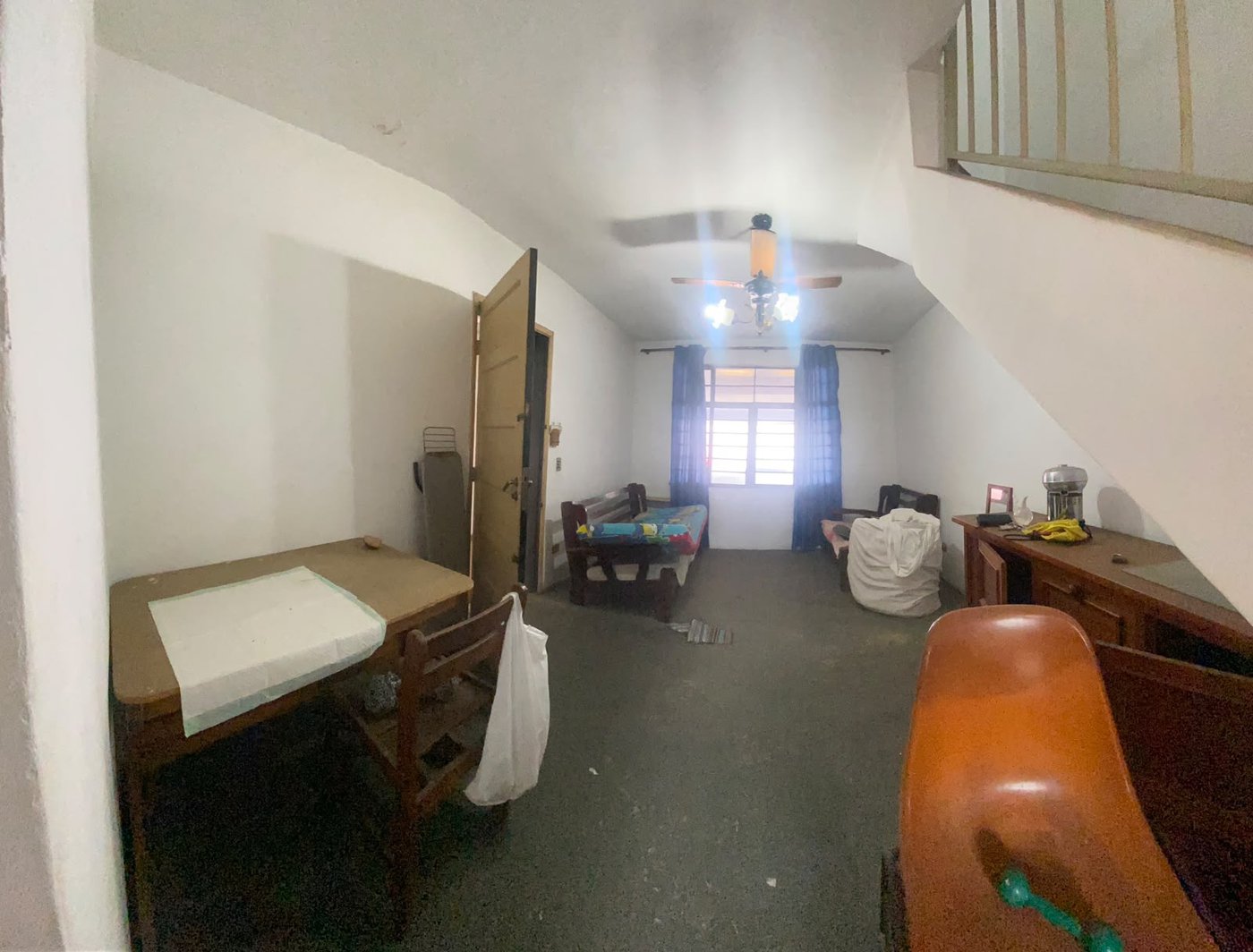 Casa à venda com 2 quartos em Jardim Alvorada, oportunidade para investidor