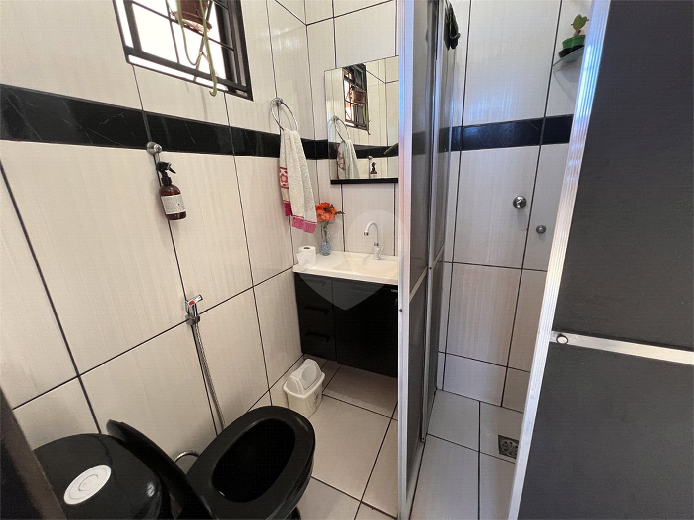 Casa à venda com 3 quartos, sendo 1 suíte, em Jardim Angelica, Três Lagoas, MS