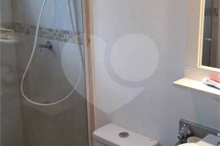 Casa à venda com 3 quartos, sendo 1 suíte, em Condomínio Flamboyant-b, Atibaia, SP
