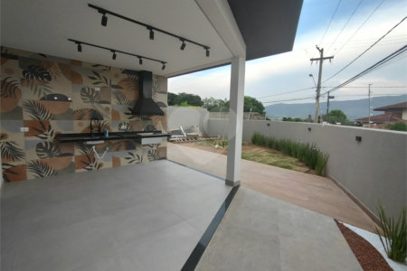 Casa em condomínio à venda com 3 suítes em Condomínio Altos da Floresta, Atibaia, SP