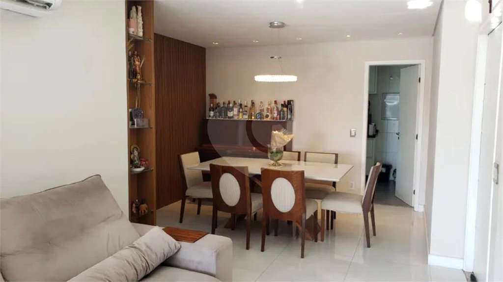 Apartamento à venda com 3 suítes em Vila Alexandria, São Paulo, SP