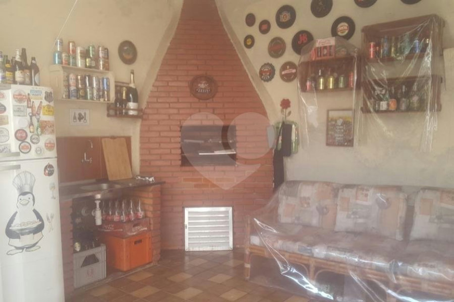 Casa à venda com 3 quartos, sendo 1 suíte, no condomínio Residencial Tremembé, São Paulo - SP