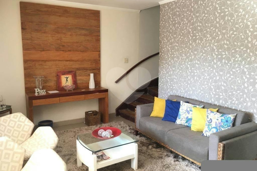 Sobrado à venda com 3 quartos, sendo 1 suíte, em Tremembé, São Paulo, SP