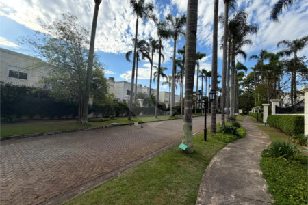 Casa à venda com 3 suítes no condomínio Palm Hill North, São Paulo - SP