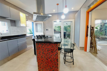 Casa à venda com 3 suítes em Lapa, São Paulo, SP