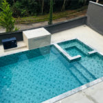Casa à venda com 4 quartos, sendo 2 suítes,  no condomínio Sausalito, Mairiporã - SP