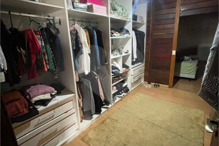 Sobrado à venda com 3 quartos, sendo 1 suíte, em Loteamento Acrísio de Oliveira Silva, Mogi das Cruzes, SP