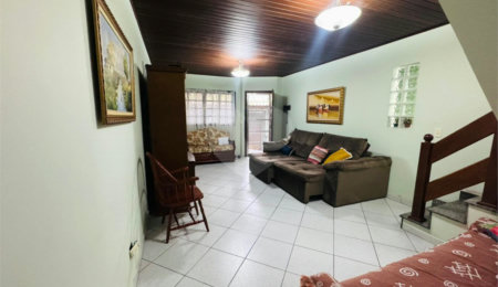 Casa à venda com 3 quartos, sendo 1 suíte, em Vila Galvão, Guarulhos, SP
