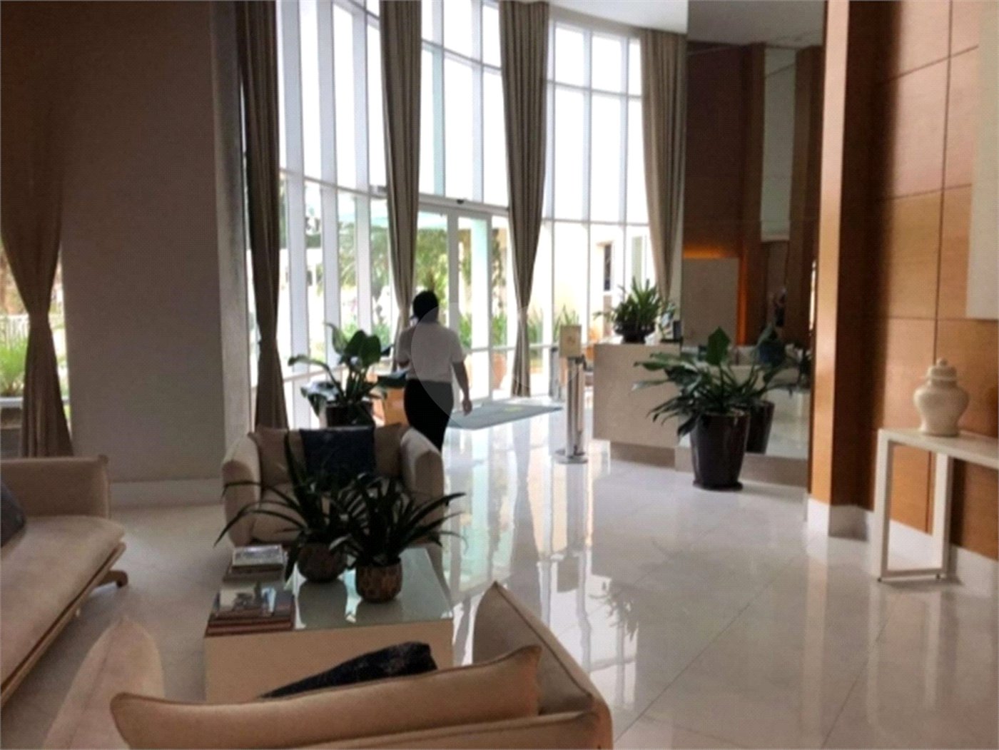 Apartamento para alugar com 2 quartos, sendo 1 suíte, em Ibirapuera, São Paulo, SP