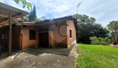 Casa Térrea à venda com 4 quartos, sendo 1 suíte,  em Serra da Cantareira, Mairiporã, SP