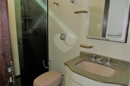 Casa à venda com 3 quartos, sendo 1 suíte, em Santo Amaro, São Paulo, SP