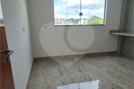 Sobrado à venda com 2 suítes em Vila Nivi, São Paulo, SP