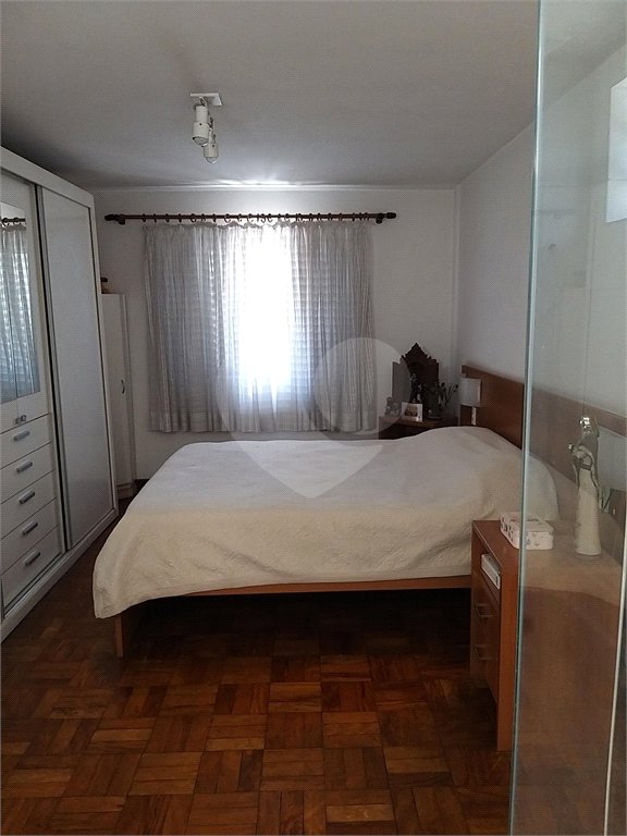 Sobrado à venda com 3 quartos, sendo 1 suíte, em Vila Paulista, São Paulo, SP
