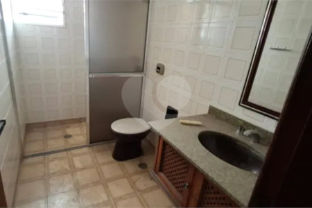 Sobrado à venda com 3 quartos, sendo 1 suíte, em Jardim Bonfiglioli, São Paulo, SP