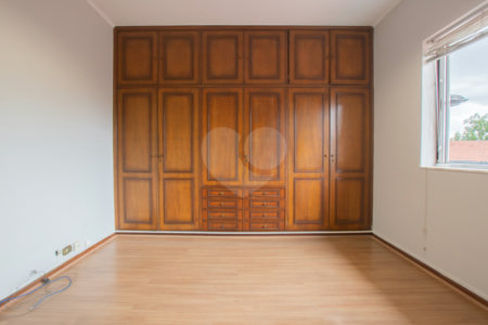 Casa à venda ou para alugar com 3 quartos, sendo 1 suíte,  em Mirandópolis, São Paulo, SP