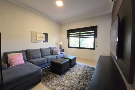 Casa à venda com 3 suítes no condomínio Village Ipanema I, Araçoiaba da Serra - SP