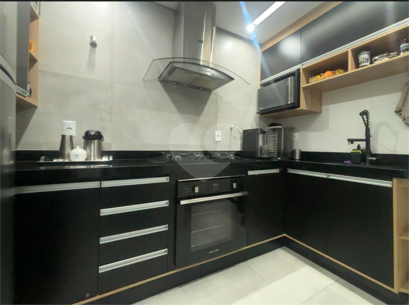 Apartamento à venda com 2 suítes em Vila Gustavo, São Paulo, SP