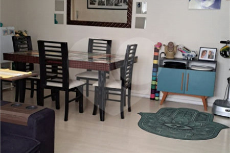 Apartamento à venda com 3 quartos, sendo 1 suíte,  em Vila Olímpia, São Paulo, SP