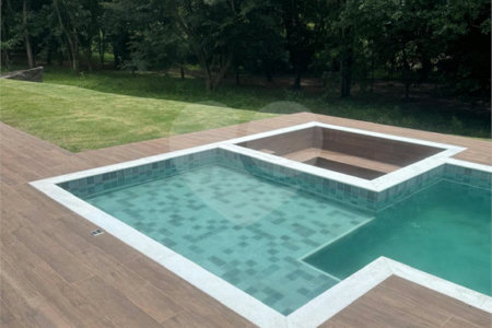 Casa à venda com 4 suítes no condomínio Figueira Garden, Atibaia - SP