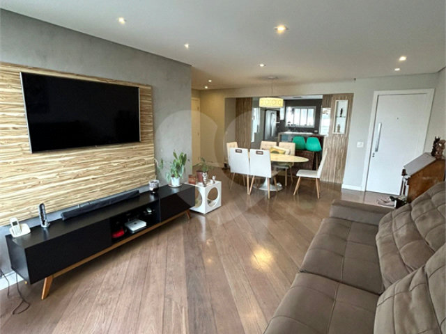 Apartamento à venda com 3 quartos, sendo 1 suíte,  em Parque Novo Mundo, São Paulo, SP