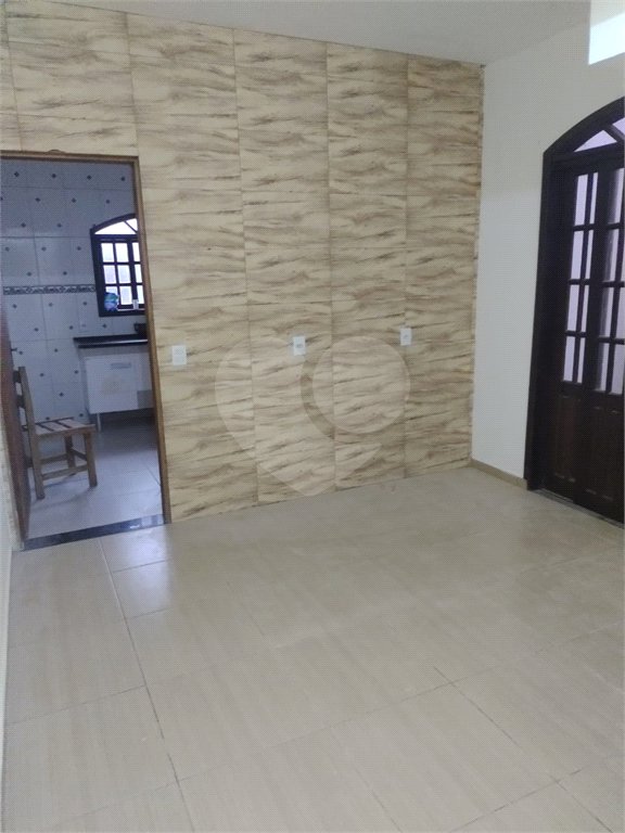 Casa à venda com 2 suítes no condomínio Residencial Rubi, Mogi das Cruzes - SP