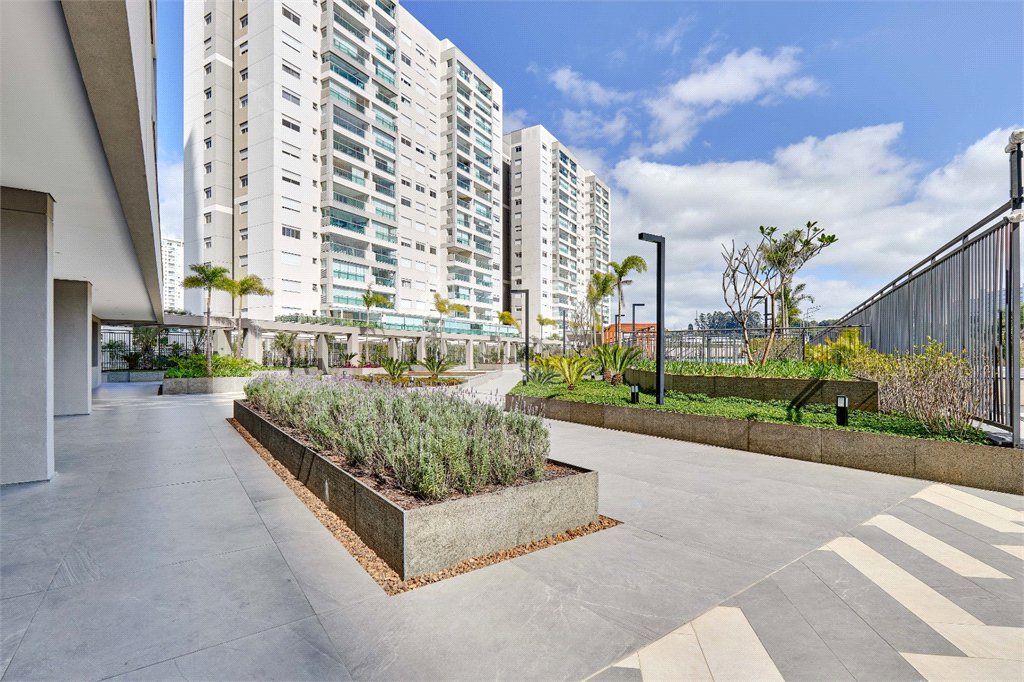 Apartamento à venda com 3 quartos, sendo 2 suítes, em Santo Amaro, São Paulo, SP