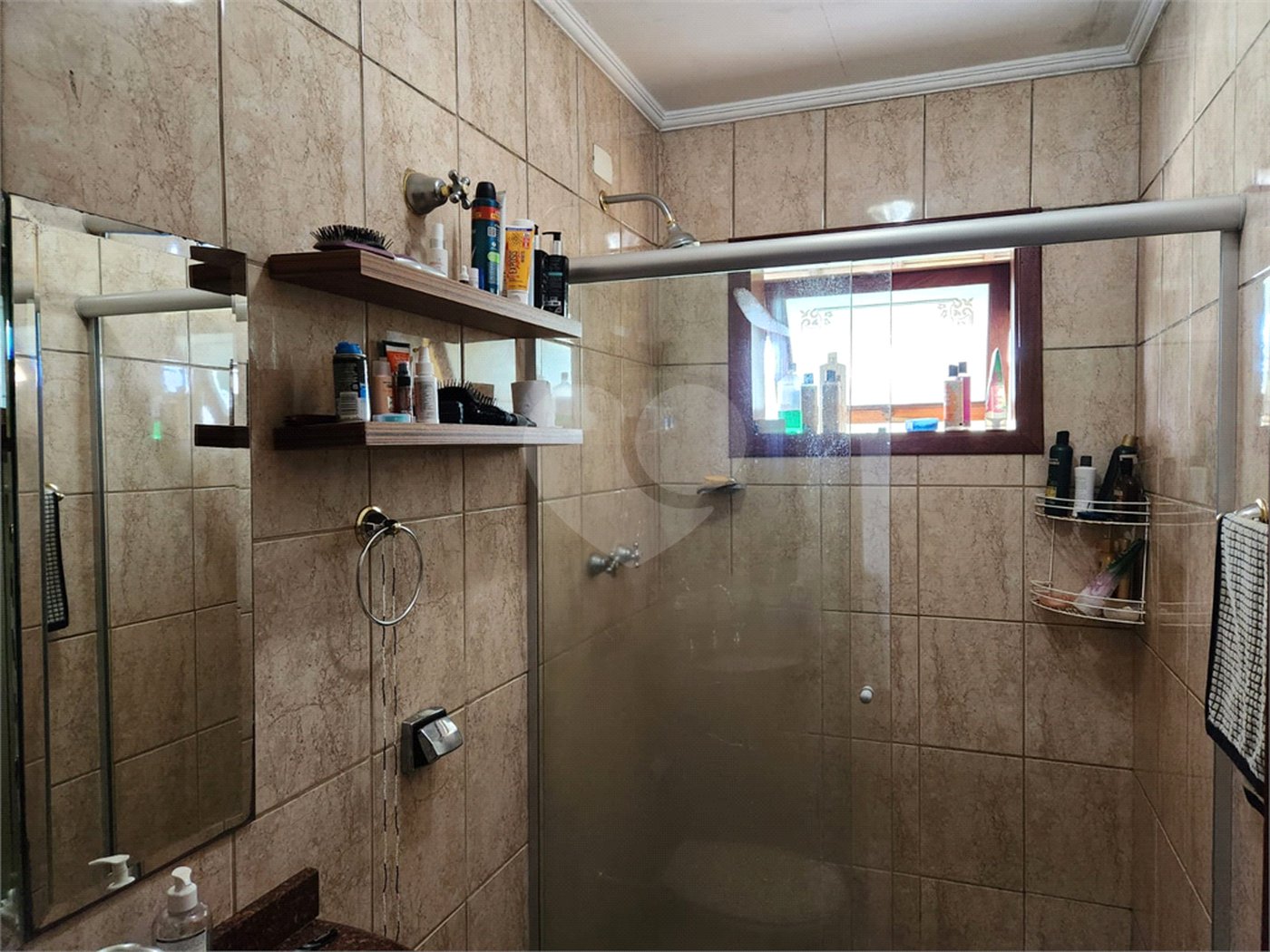 Casa à venda com 5 suítes no condomínio Suíça da Cantareira, Mairiporã - SP