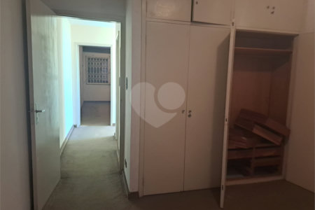 Sobrado à venda com 3 quartos em Campo Belo, São Paulo, SP