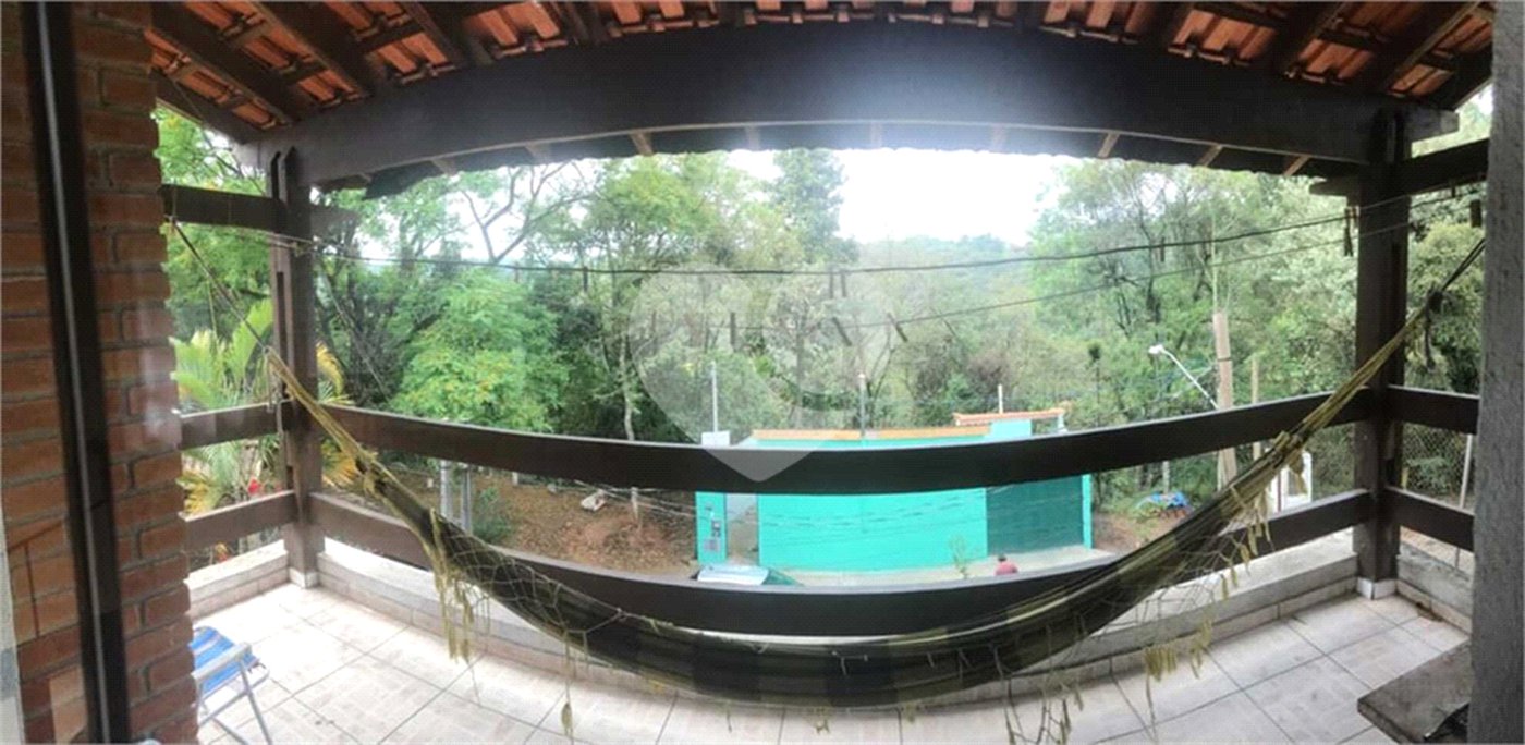 Casa à venda com 3 quartos, sendo 1 suíte, no condomínio Iara Branca, Mairiporã - SP
