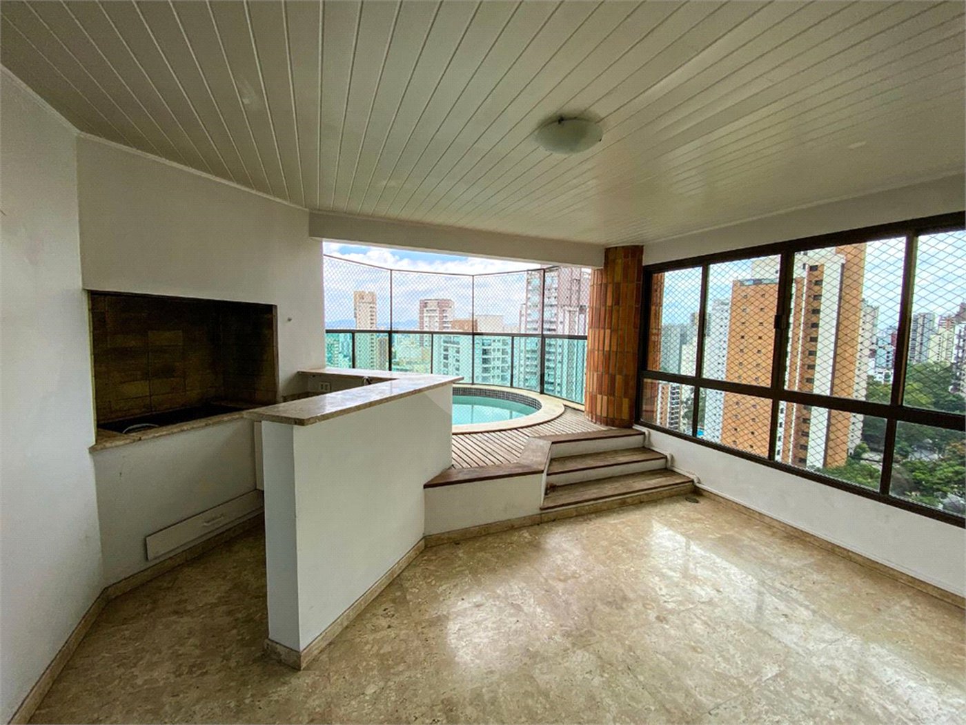 Apartamento à venda com 4 suítes em Vila Suzana, São Paulo, SP