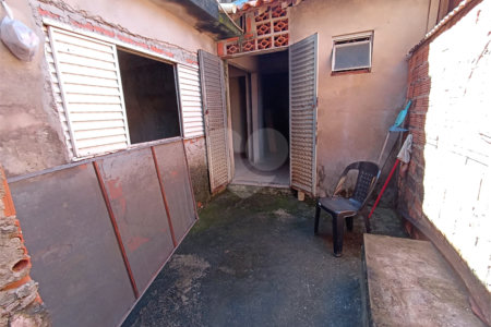 Casa à venda com 4 quartos, sendo 1 suíte, em Vila Belo Horizonte, Itapetininga, SP