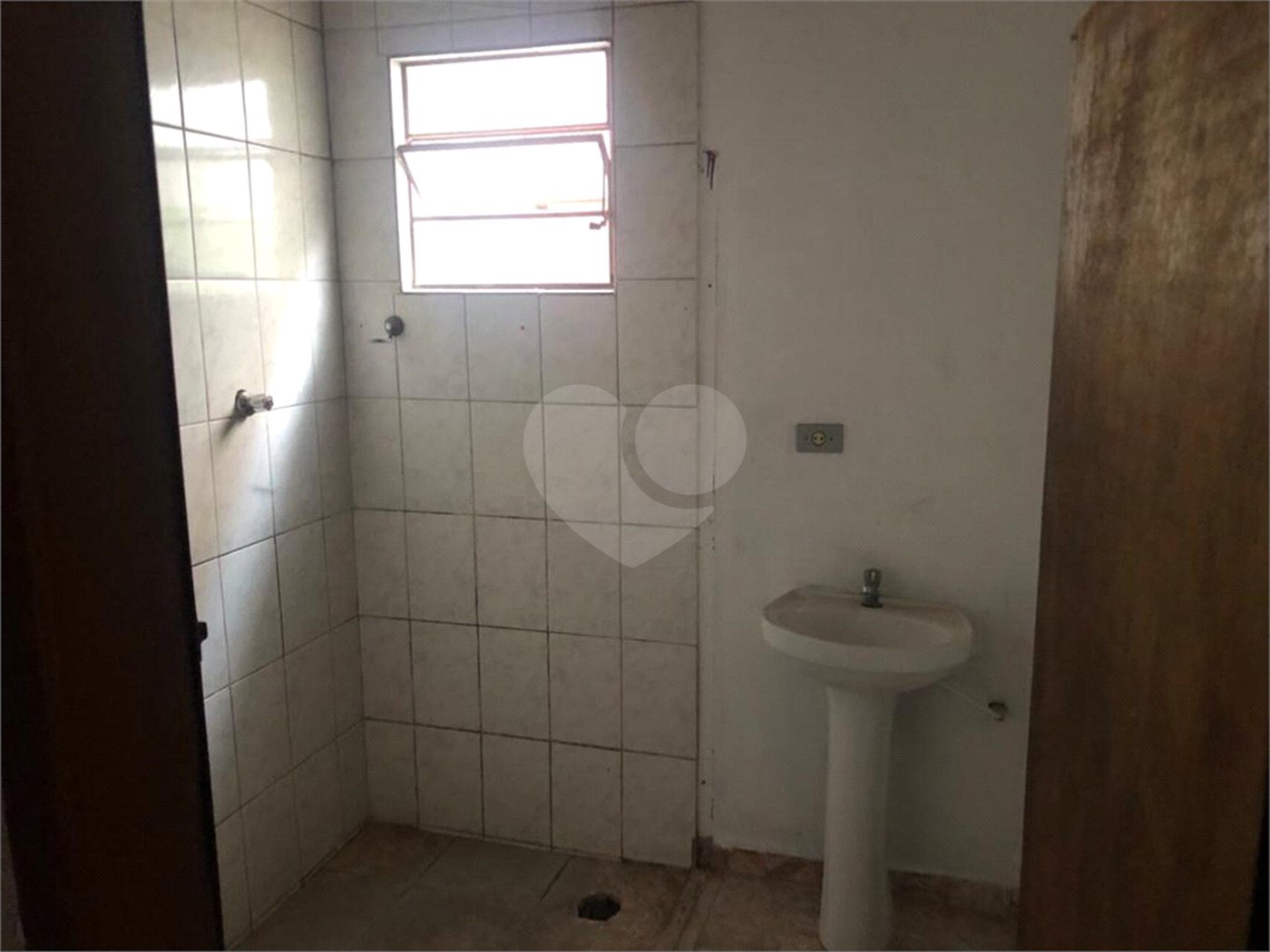 Sobrado à venda com 3 quartos, sendo 1 suíte,  em Serra da Cantareira, Mairiporã, SP