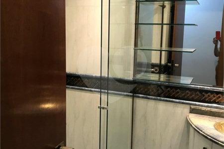 Apartamento à venda com 4 quartos, sendo 1 suíte, em Vila Uberabinha, São Paulo, SP
