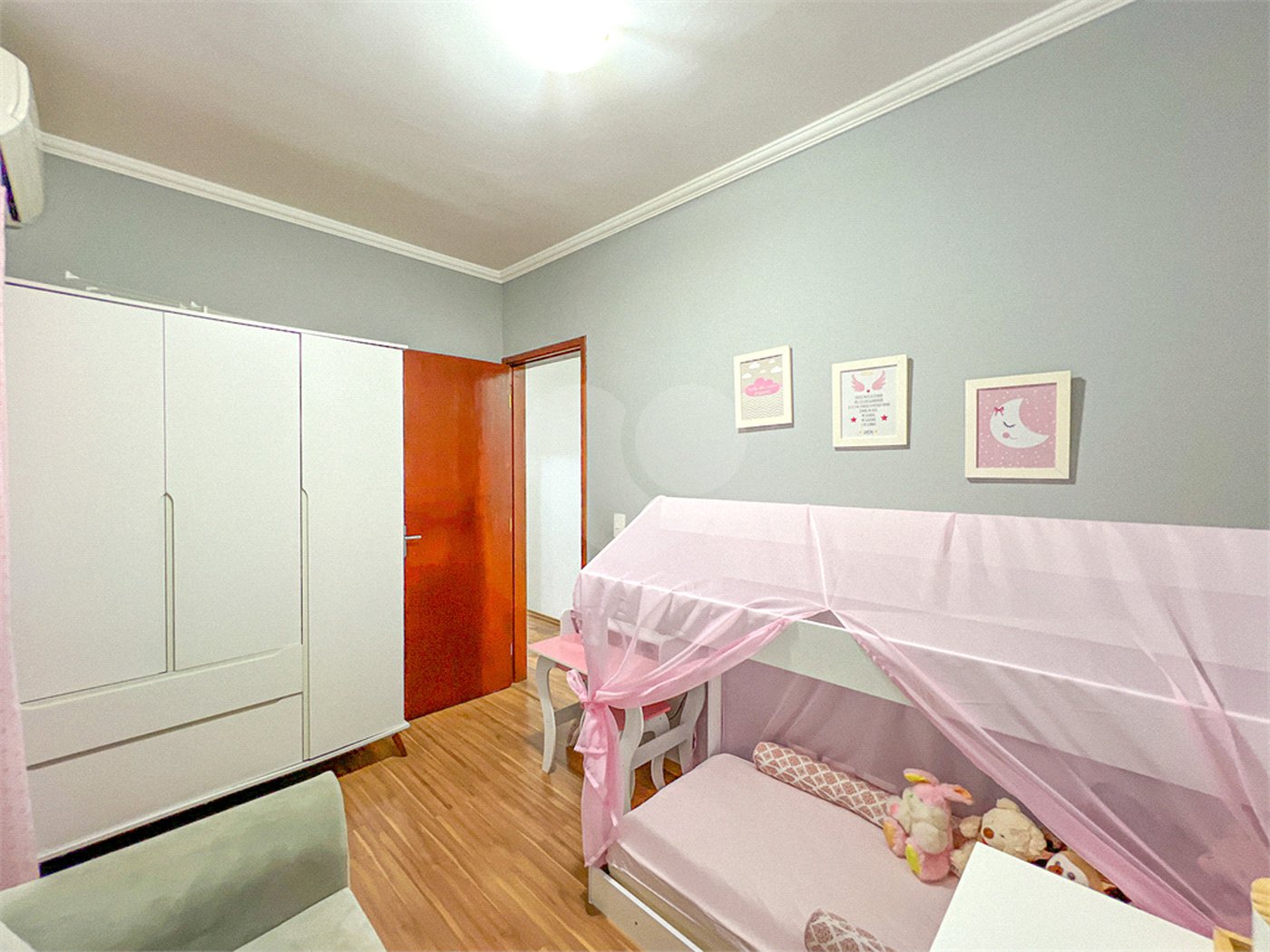 Casa à venda com 3 quartos, sendo 1 suíte,  no condomínio 658, São Paulo - SP