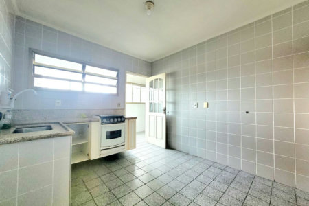 Apartamento com 2 dormitórios, 1 suíte, dependência de empregada à venda, 107 m² por R$ 640.000 - Marapé - Santos/SP