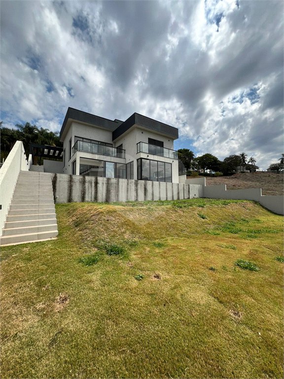 Casa à venda com 3 suítes no condomínio Spazio Design, Bragança Paulista - SP