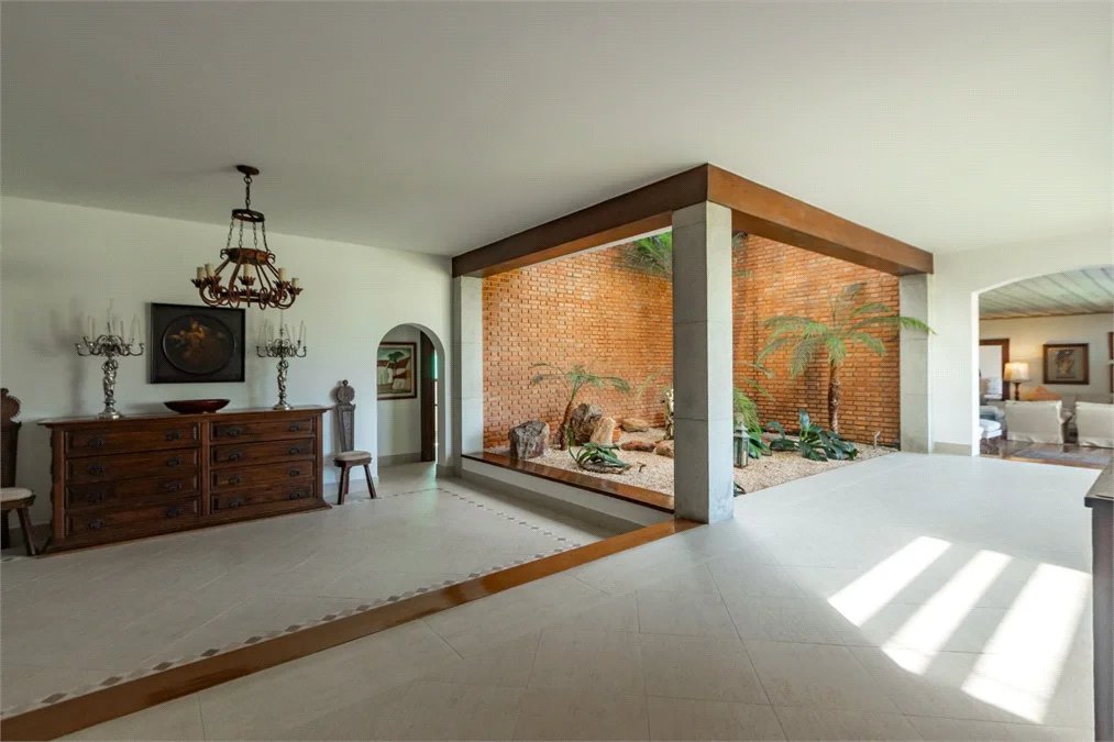 Casa à venda com 5 quartos, sendo 3 suítes, em Jardim Guedala, São Paulo, SP