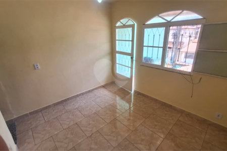 Sobrado à venda com 2 quartos em Campo Grande, Rio de Janeiro, RJ