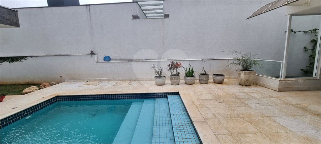 Casa à venda com 5 quartos, sendo 2 suítes, no condomínio Swiss Park, São Bernardo do Campo - SP