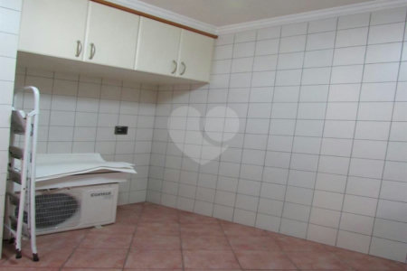 Sobrado à venda com 3 quartos, sendo 1 suíte, em Brooklin, São Paulo, SP