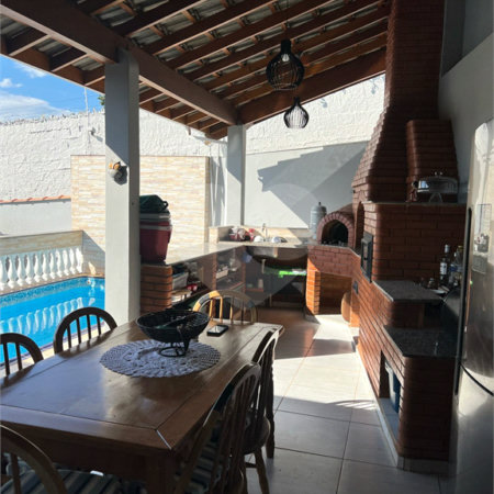 Casa à venda com 3 quartos, sendo 1 suíte, em Retiro das Fontes, Atibaia, SP