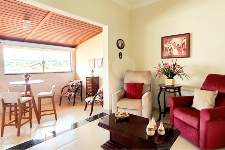 Casa à venda com 3 quartos, sendo 1 suíte, em Ribeirânia, Ribeirão Preto, SP