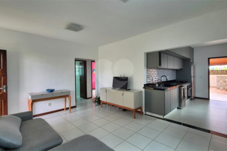 Casa à venda com 3 quartos, sendo 1 suíte, em Rasa, Armação dos Búzios, RJ