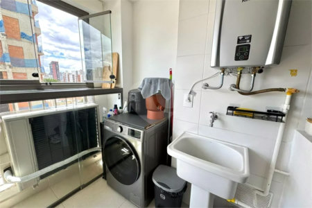 Apartamento à venda com 3 quartos, sendo 2 suítes,  em Chácara Santo Antônio, São Paulo, SP