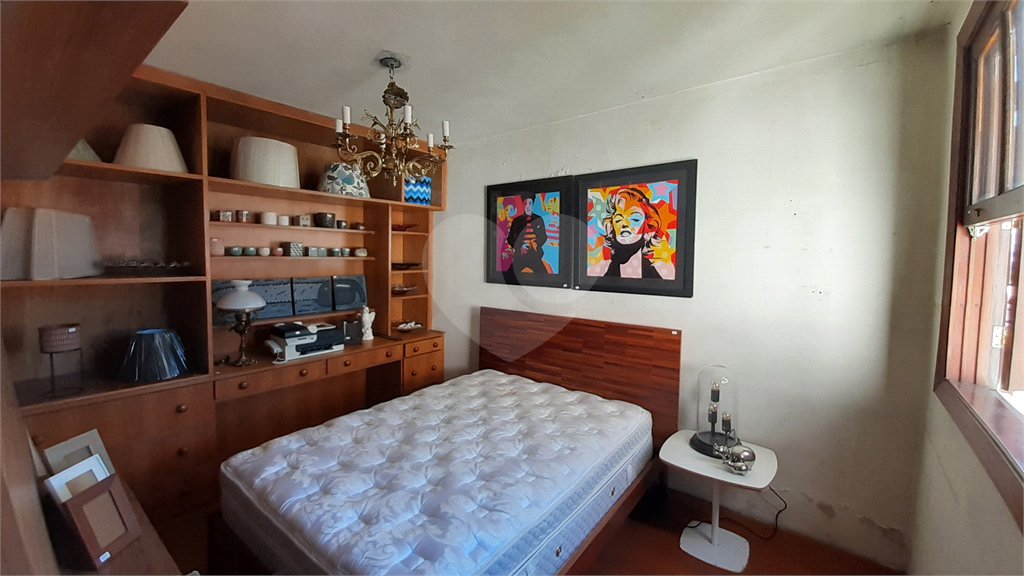 Casa à venda com 3 quartos, sendo 1 suíte, em Alto da Boa Vista, São Paulo, SP
