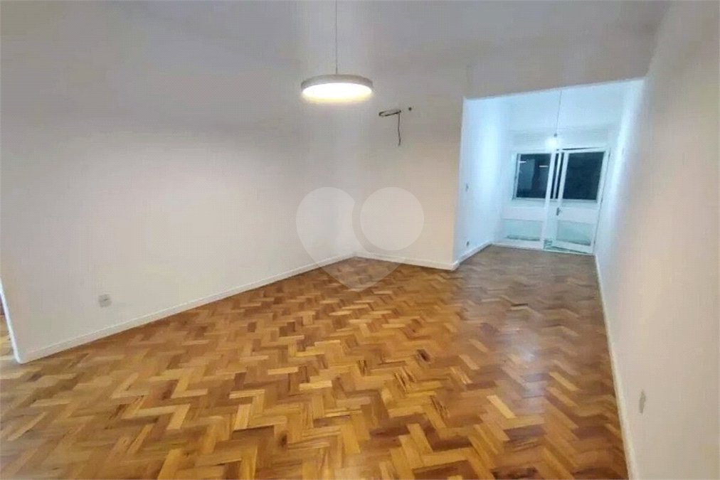 Apartamento à venda com 3 quartos, sendo 1 suíte,  em Copacabana, Rio de Janeiro, RJ