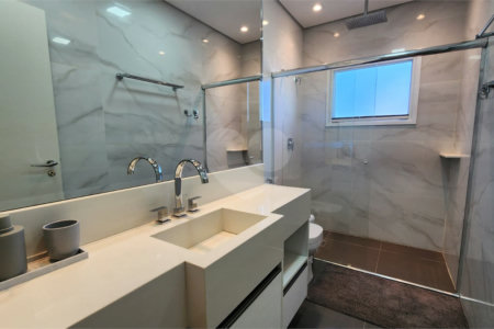 Casa à venda com 5 quartos, sendo 2 suítes, no condomínio Residencial Jardim Primavera, Louveira - SP